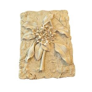 Resin Floral Lidded Trinket Box